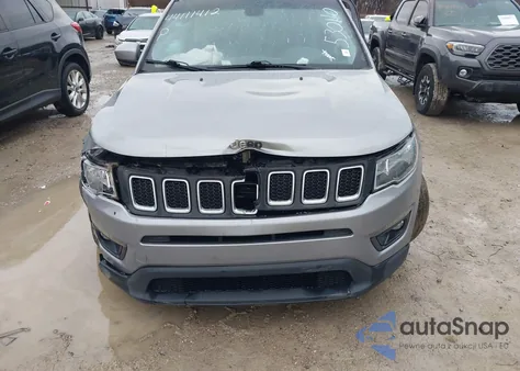2021 Jeep Compass Latitude 4X4 z USA, uszkodzony, nr VIN 3C4NJDBB1MT530110